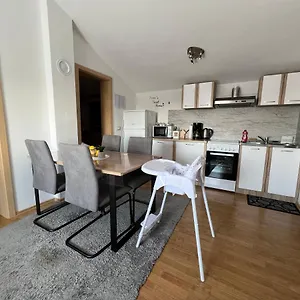 Apartment Sea Apartman